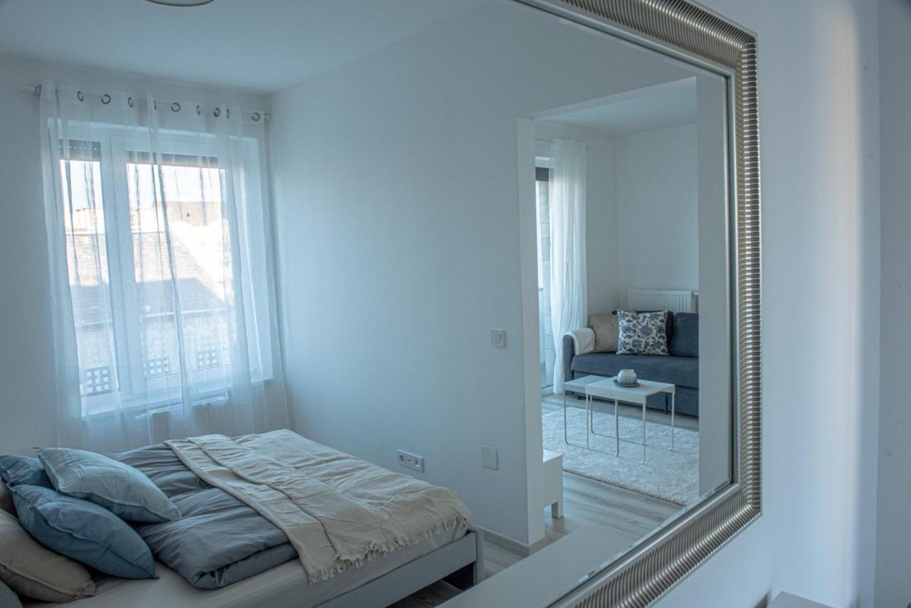Dob36 Apartment With Free Private Parking And Balcony Budapeste Exterior foto