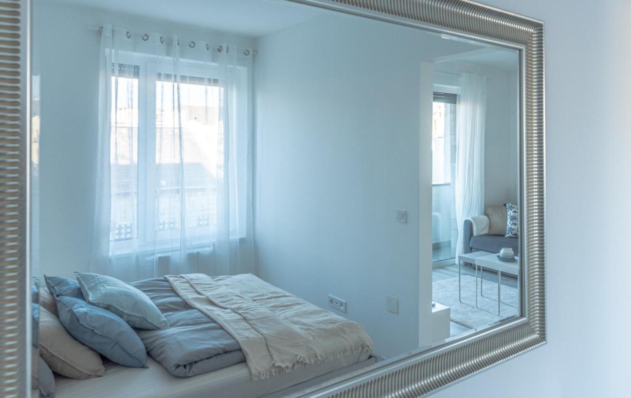 Dob36 Apartment With Free Private Parking And Balcony Budapeste Exterior foto